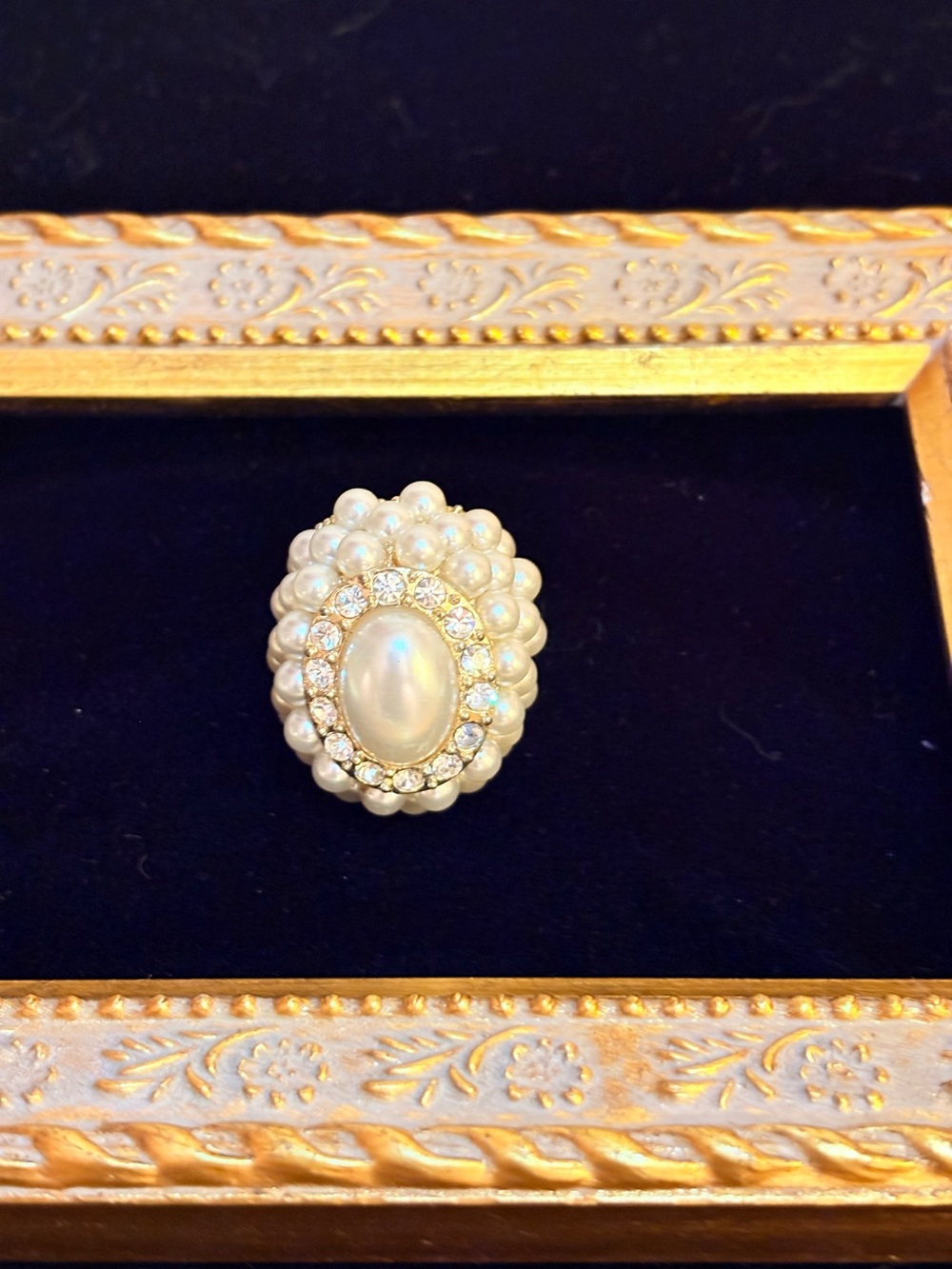 Vintage Faux Pearl Cluster & Rhinestone Dome Ring, Gold Tone Statement Ring‎